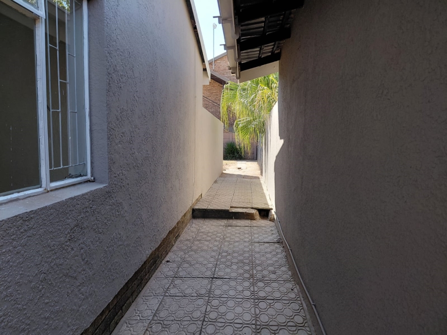 2 Bedroom Property for Sale in Wilkoppies North West